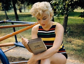 Marylin Monroe, lectora de James Joyce. ©Eve Arnold 